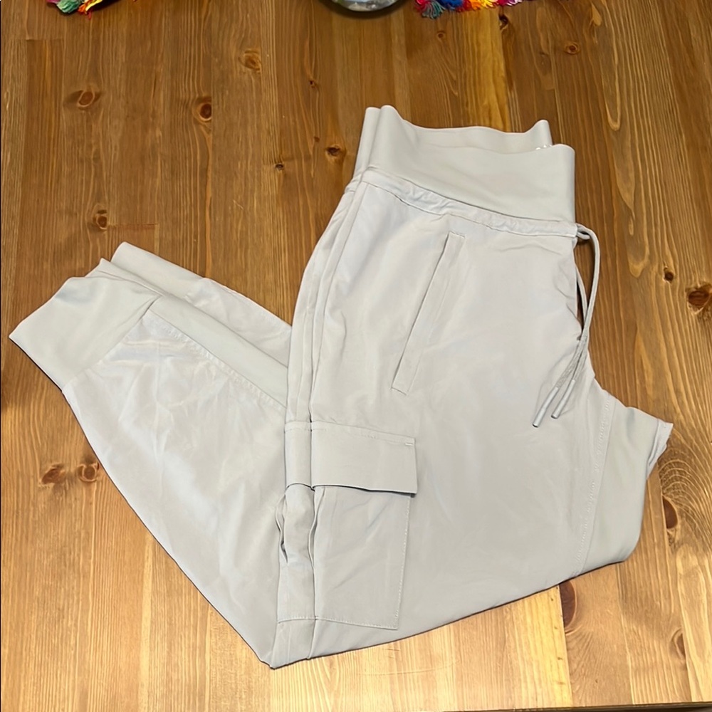 NWOT Athleta Light Gray Jogger Pants